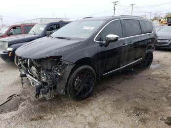  Salvage Chrysler Pacifica