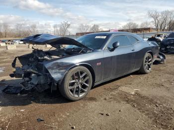  Salvage Dodge Challenger