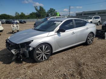  Salvage Nissan Altima