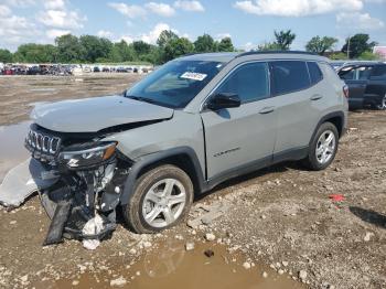  Salvage Jeep Compass