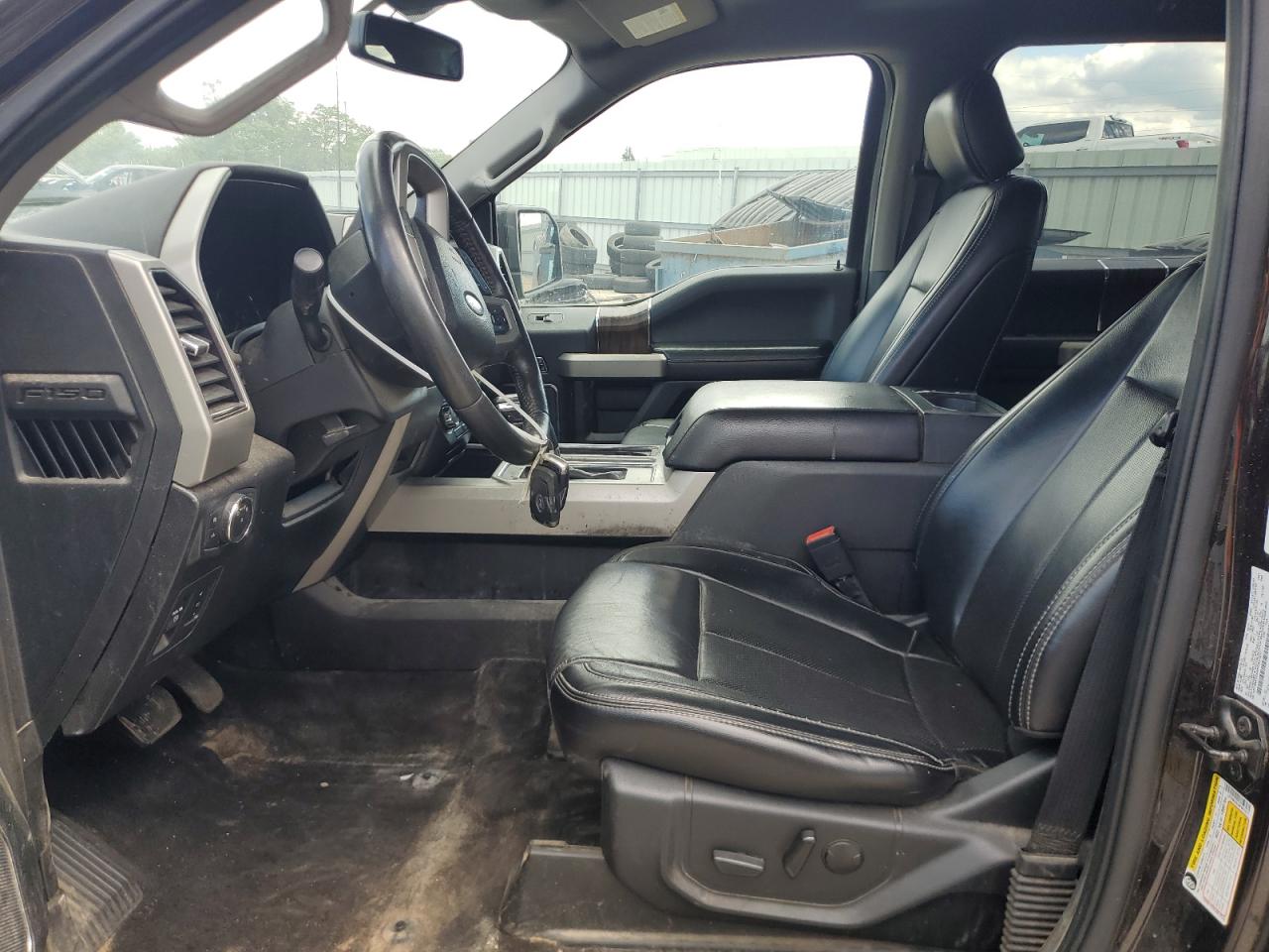 Ford F-150 Supercrew Image 6