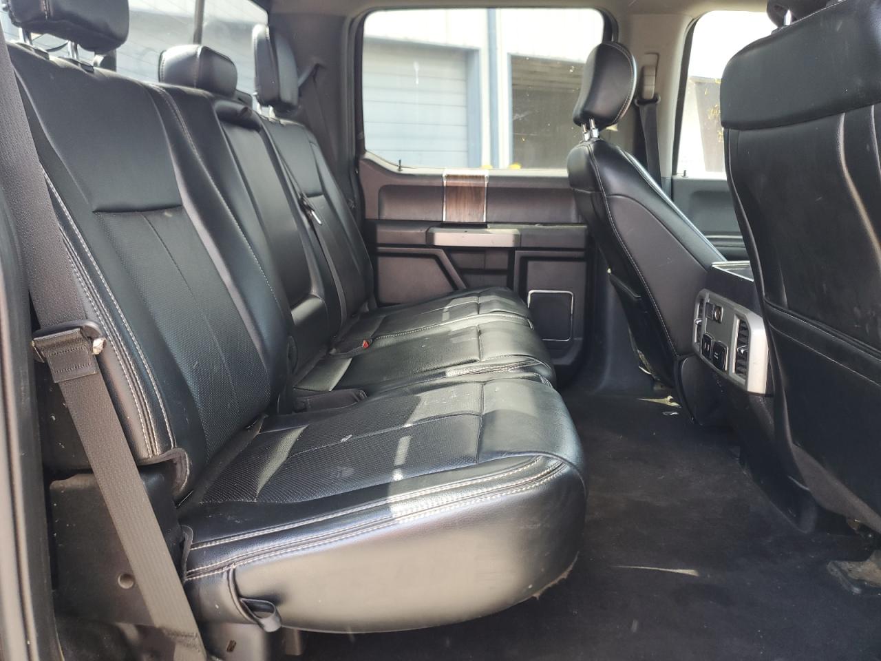 Ford F-150 Supercrew Image 4