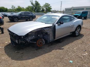  Salvage Ford Mustang