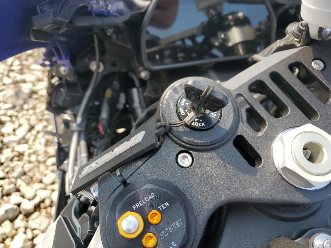 Yamaha Yzf1000 Image 6