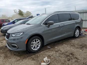  Salvage Chrysler Pacifica