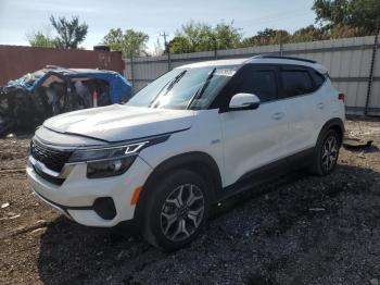  Salvage Kia Seltos