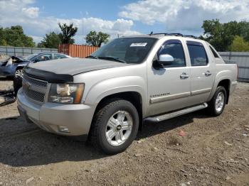  Salvage Chevrolet Avalanche