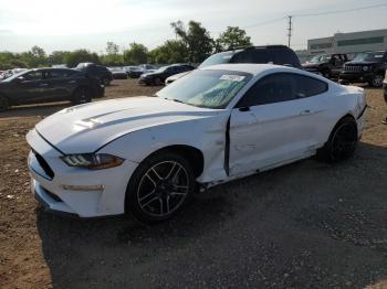  Salvage Ford Mustang