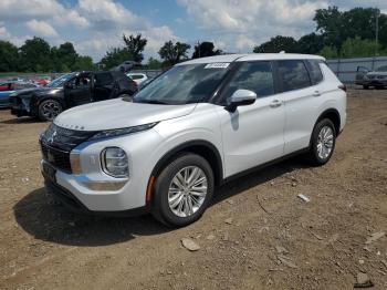  Salvage Mitsubishi Outlander