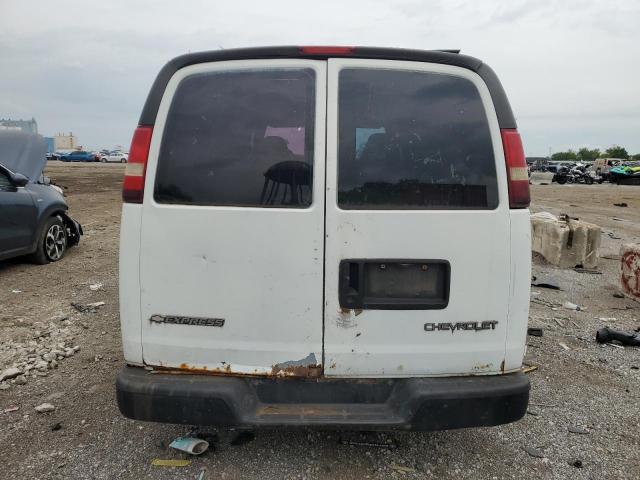 Chevrolet Express Image 4