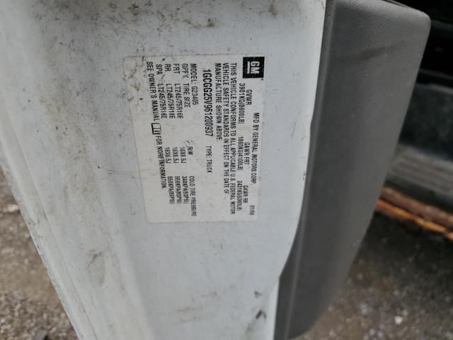 Chevrolet Express Image 13