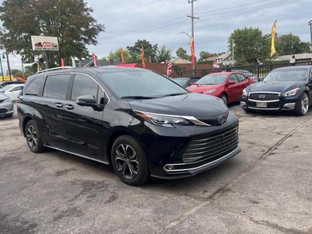  Salvage Toyota Sienna
