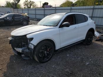  Salvage Alfa Romeo Stelvio