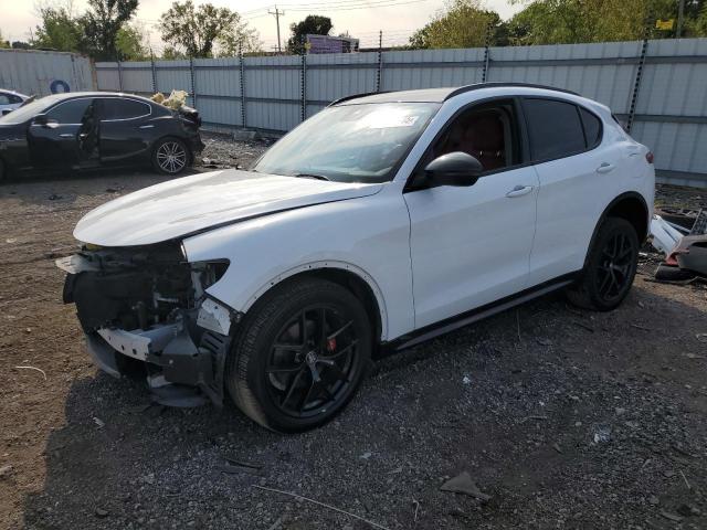  Salvage Alfa Romeo Stelvio