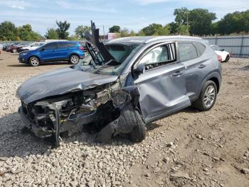  Salvage Hyundai TUCSON