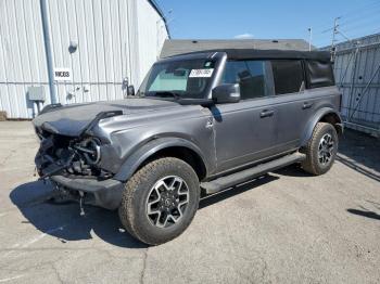  Salvage Ford Bronco