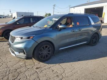  Salvage Kia Carnival