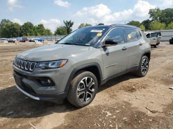  Salvage Jeep Compass
