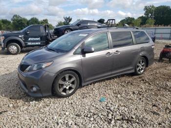  Salvage Toyota Sienna