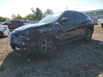  Salvage Alfa Romeo Stelvio