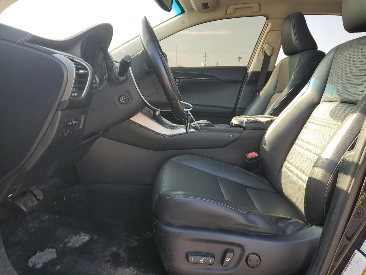 Lexus NX 200t Base Image 11