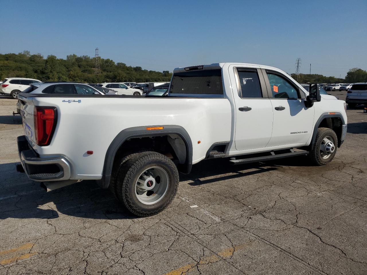 GMC Sierra K3500 Image 4
