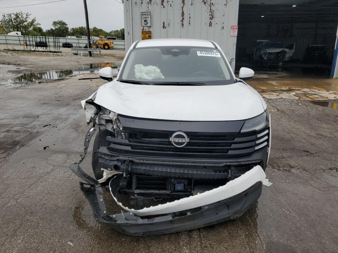 Nissan Kicks Sv Image 2