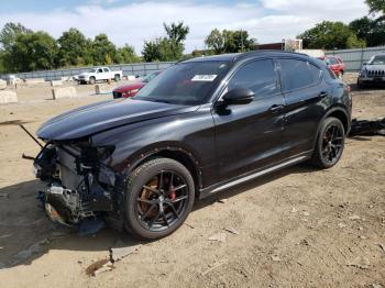 Salvage Alfa Romeo Stelvio