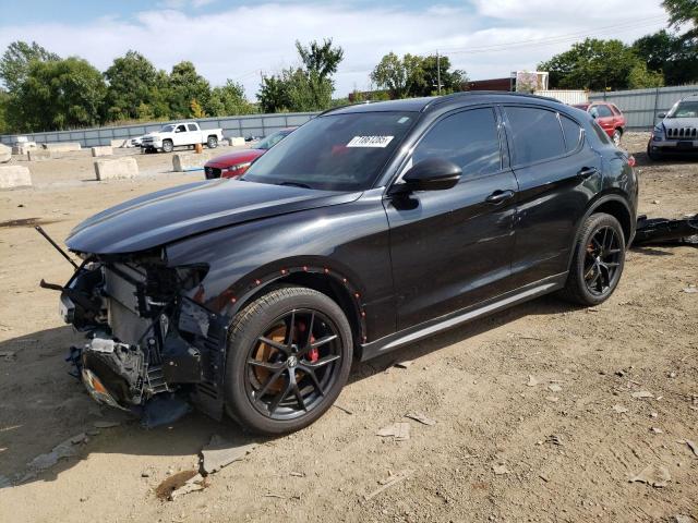  Salvage Alfa Romeo Stelvio