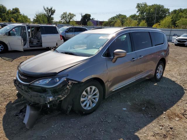  Salvage Chrysler Pacifica