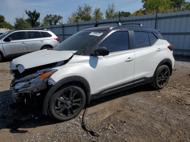  Salvage Nissan Kicks