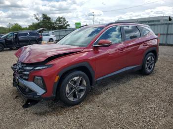  Salvage Hyundai TUCSON