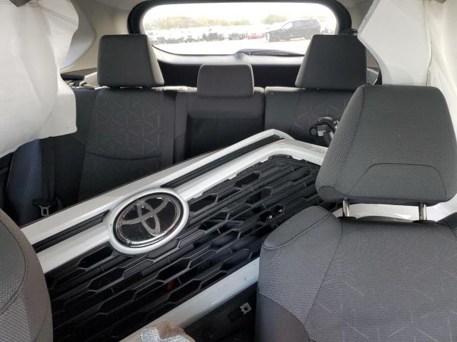 Toyota RAV4 Xle Image 8