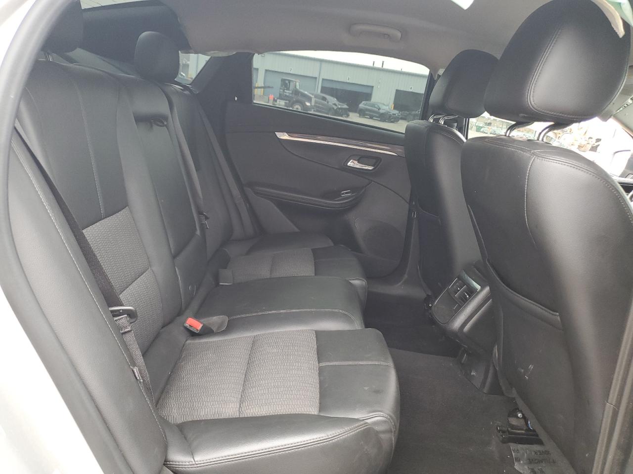 Chevrolet Impala Lt Image 11