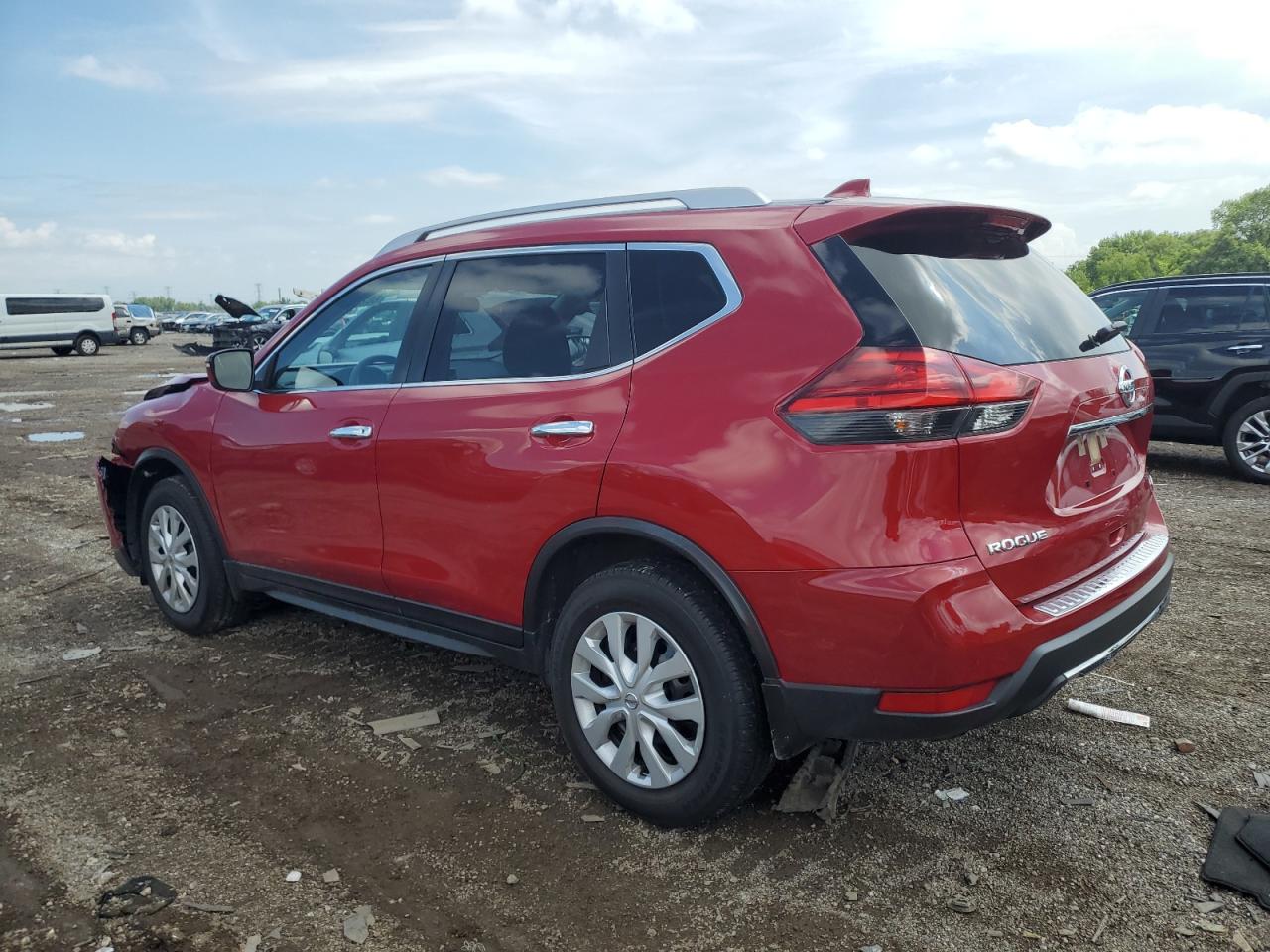 Nissan Rogue S Image 2