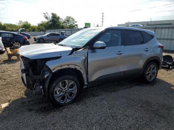  Salvage Kia Seltos