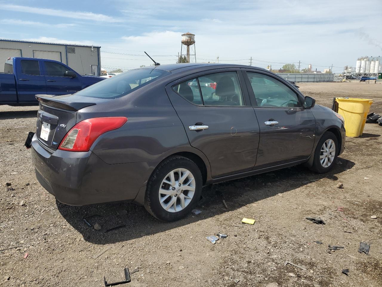 Nissan Versa S Image 4