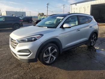  Salvage Hyundai TUCSON