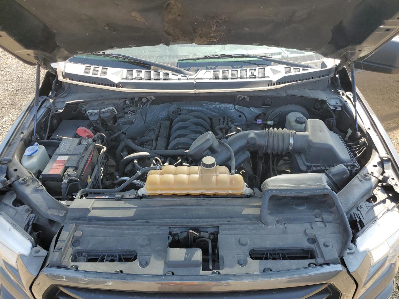 Ford F-150 Super Cab Image 11