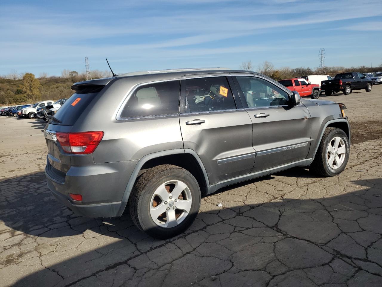 Jeep Grand Cherokee Laredo Image 8