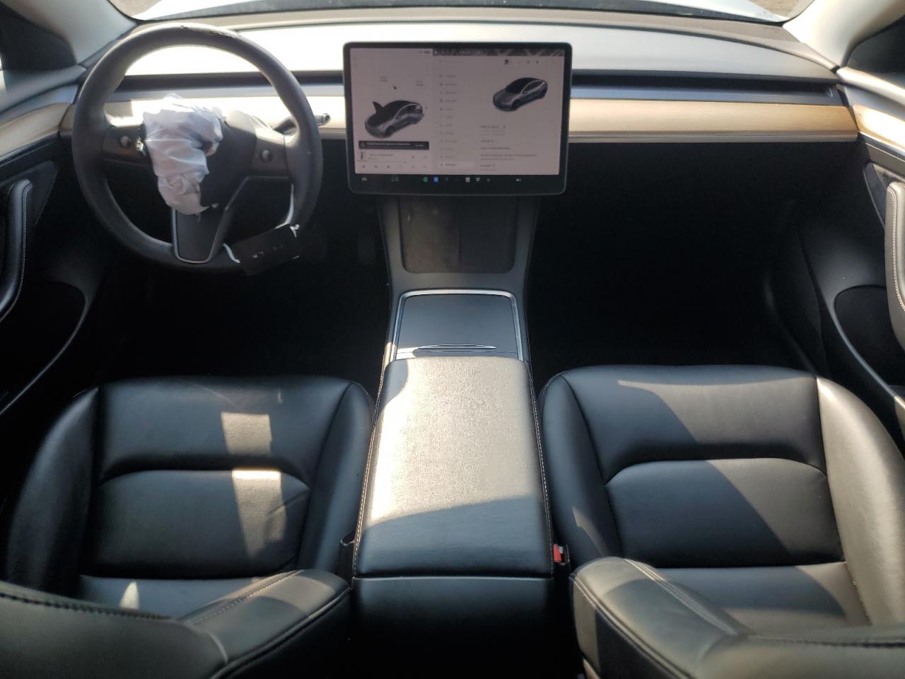 Tesla Model 3 Image 11