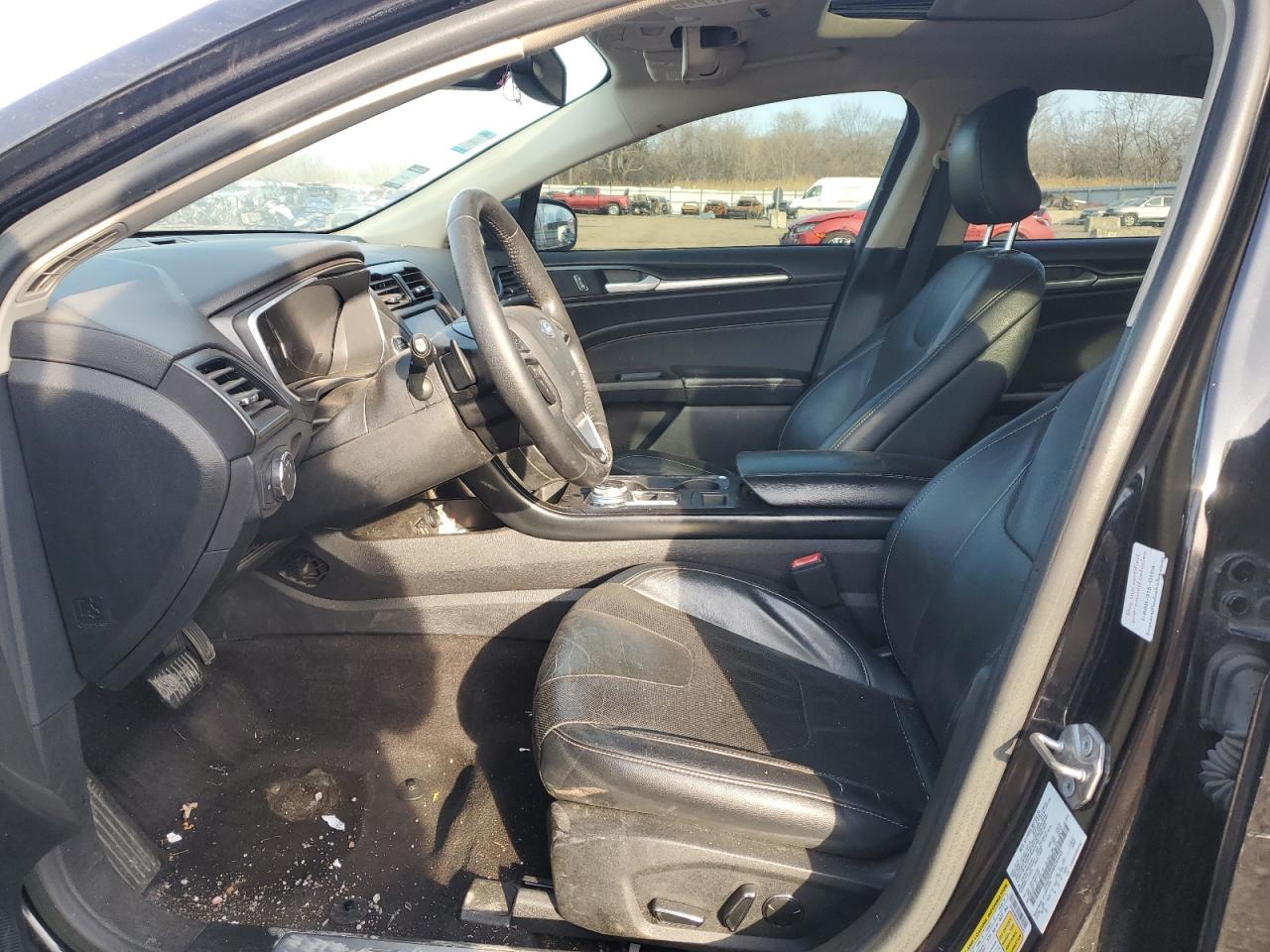 Ford Fusion Titanium Image 8