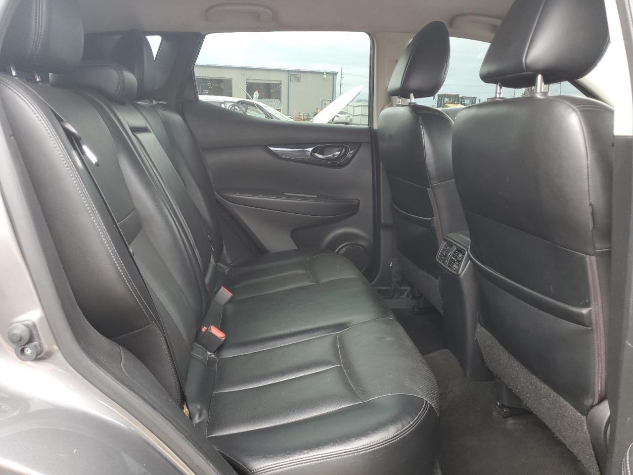 Nissan Rogue S Image 12