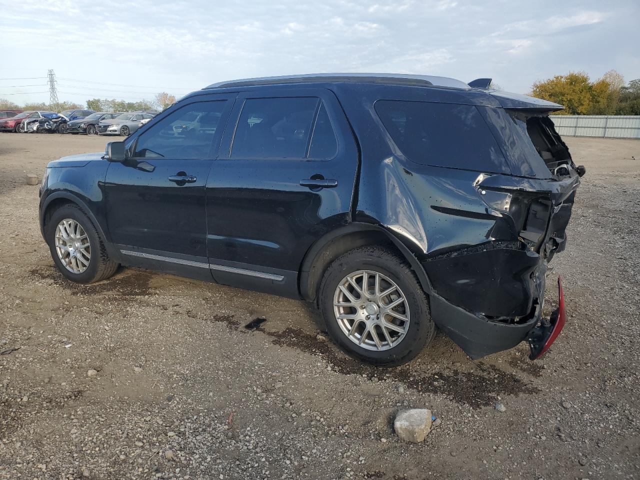 Ford Explorer Xlt Image 3