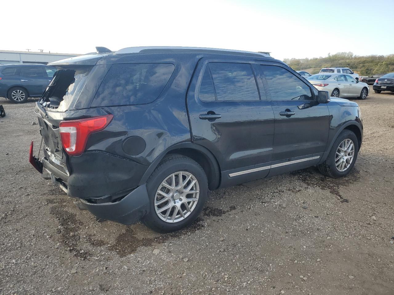 Ford Explorer Xlt Image 5