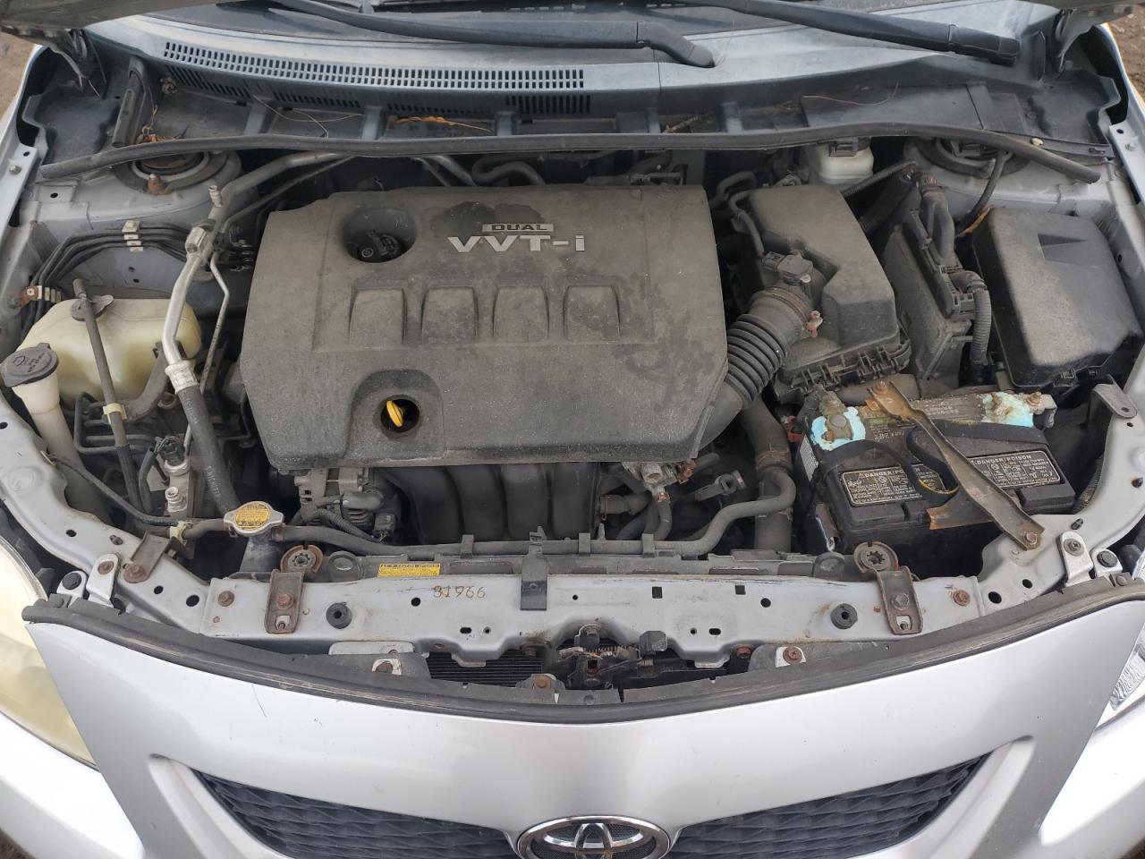 Toyota Corolla Base Image 10