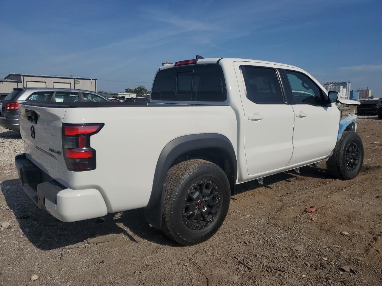 Nissan Frontier S Image 9