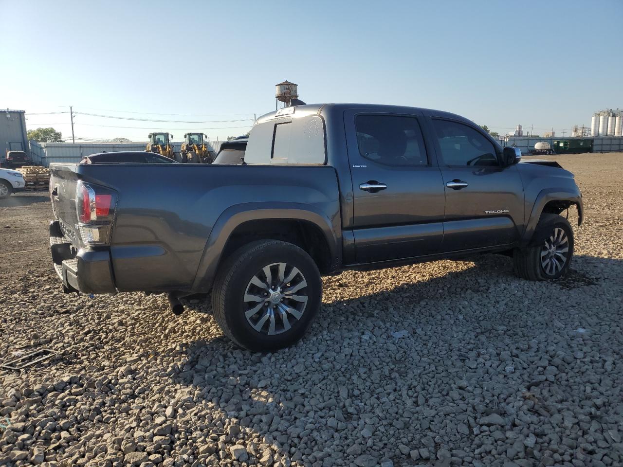 Toyota Tacoma Double Cab Image 9