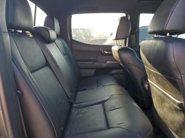 Toyota Tacoma Double Cab Image 11