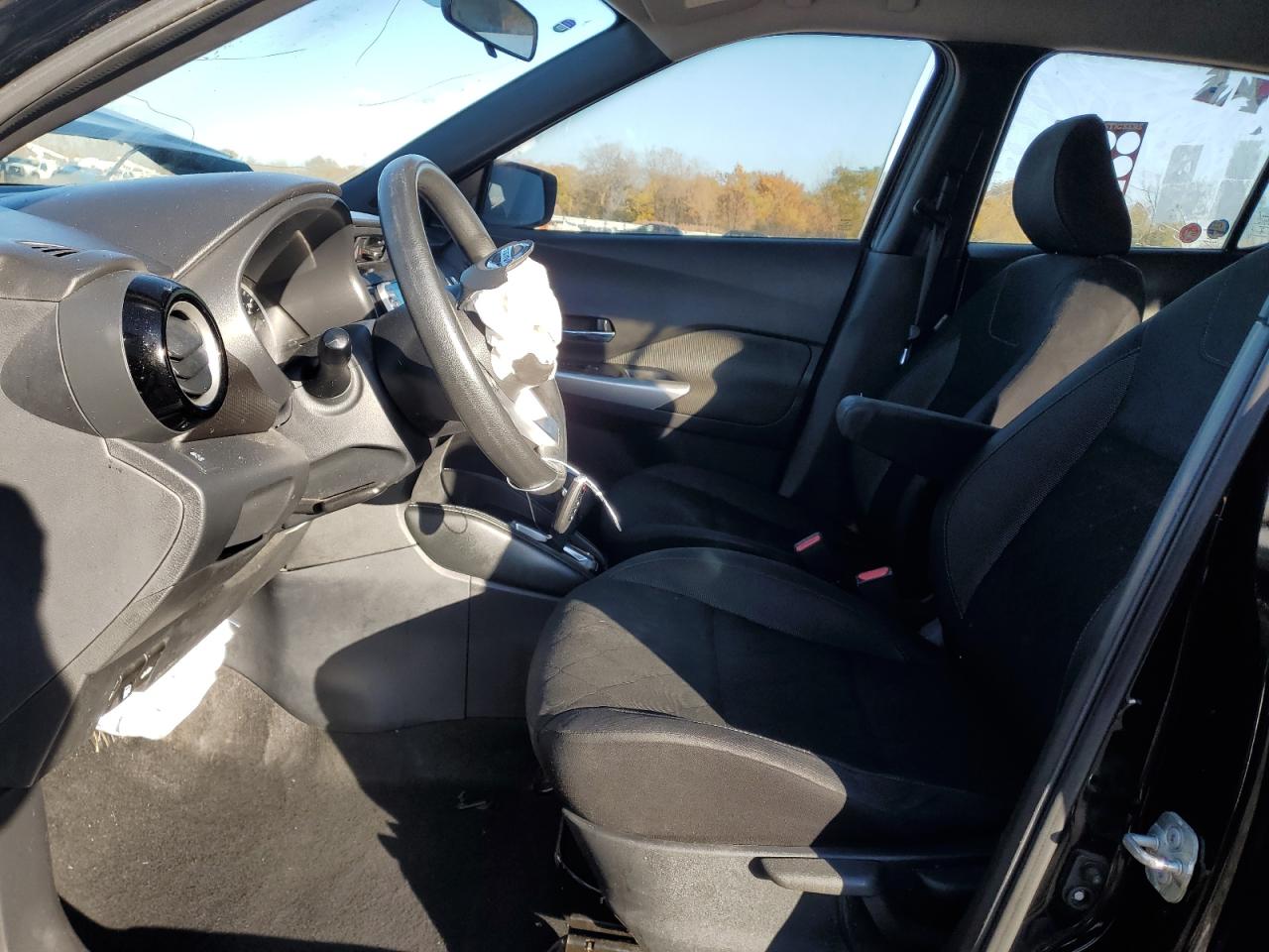 Nissan Kicks S Image 11